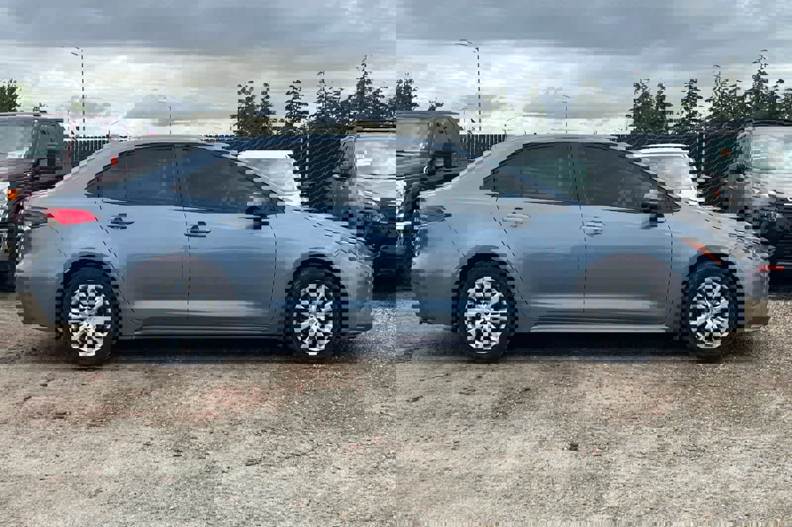 Used 2020 Toyota Corolla LE image 9