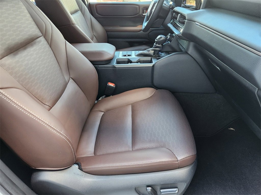 Used 2024 Toyota Land Cruiser image 13