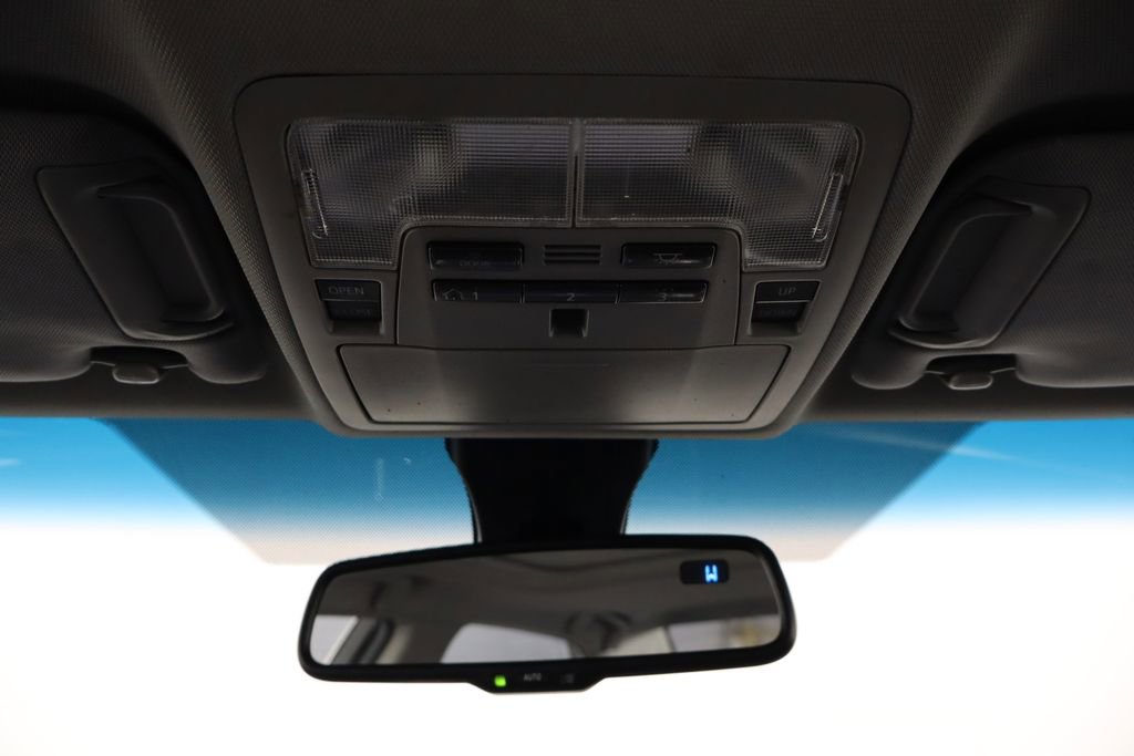 Used 2017 Toyota Camry XSE w/ Moonroof Package image 24