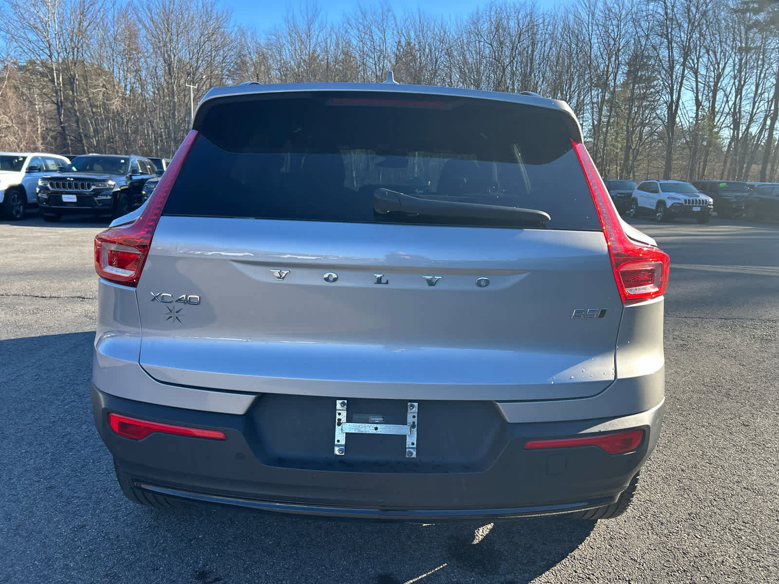 Used 2023 Volvo XC40 B5 Plus w/ Driver Assist Package image 7