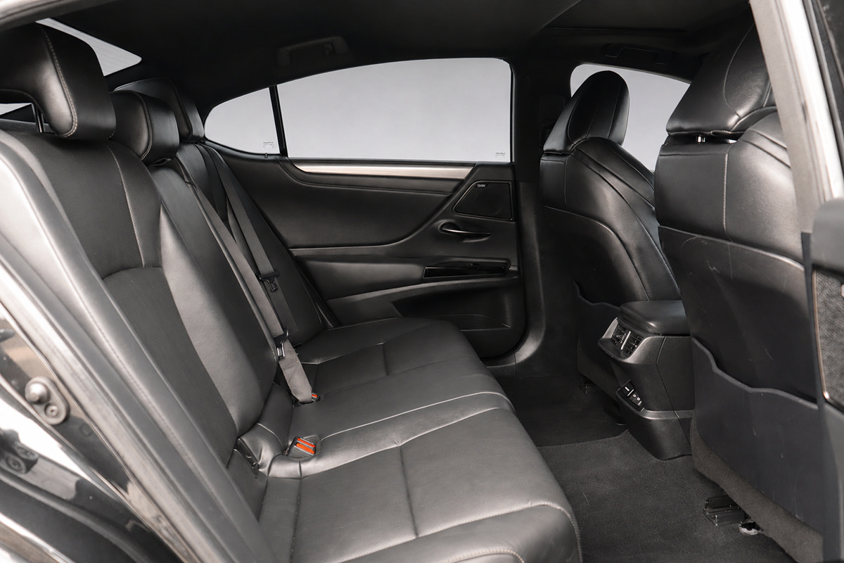 Used 2023 Lexus ES 350 F Sport w/ Accessory Package (Z2) FWD image 14