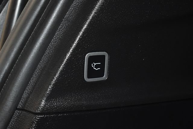 Certified 2025 Chrysler Pacifica Select image 39