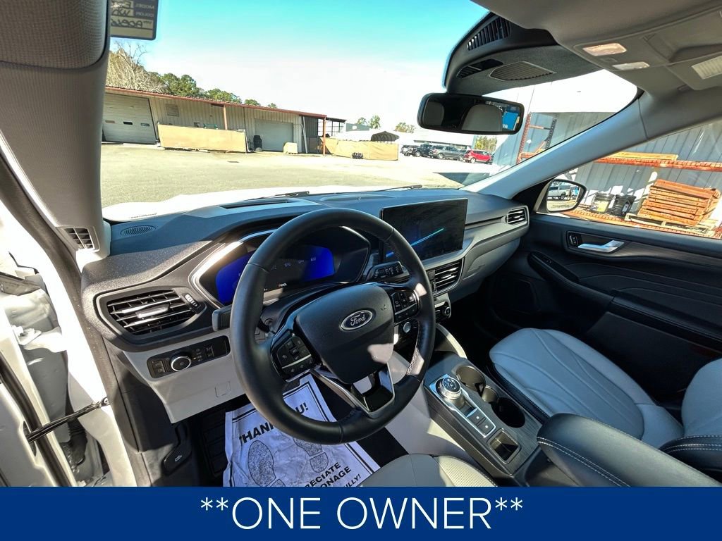Used 2025 Ford Escape Platinum w/ Premium Technology Package video 2