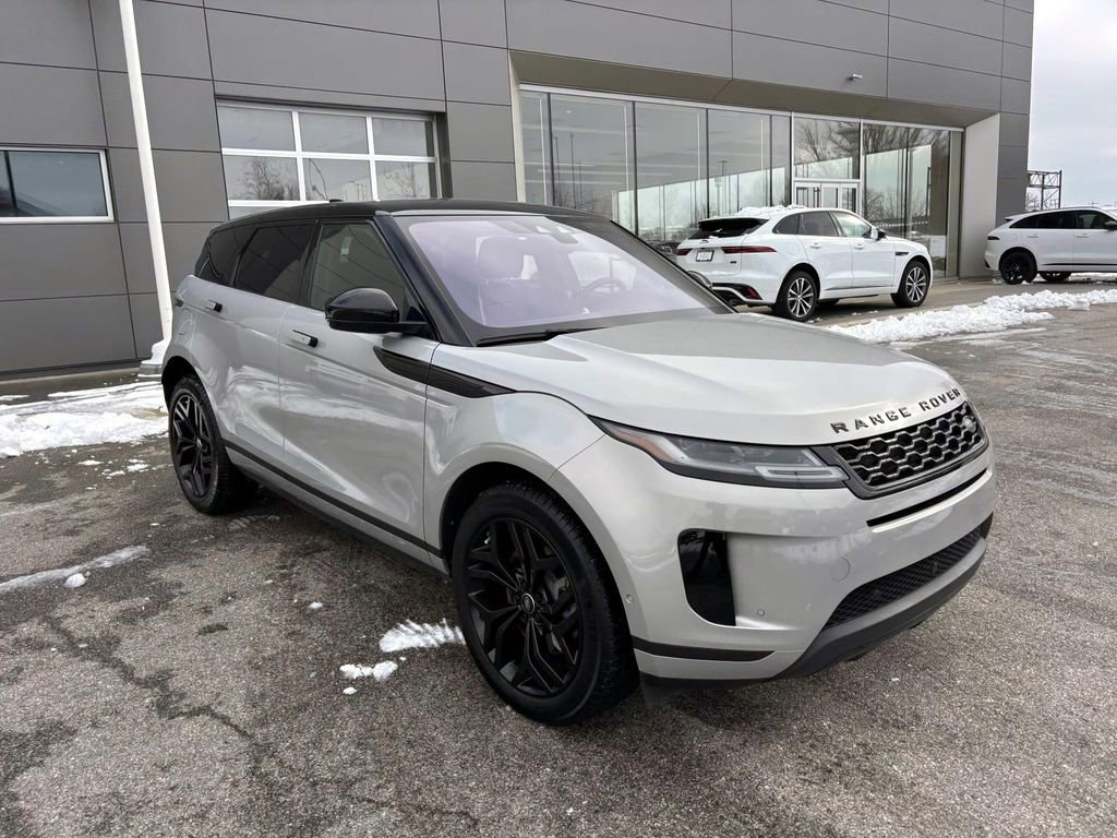 Used 2020 Land Rover Range Rover Evoque SE image 3