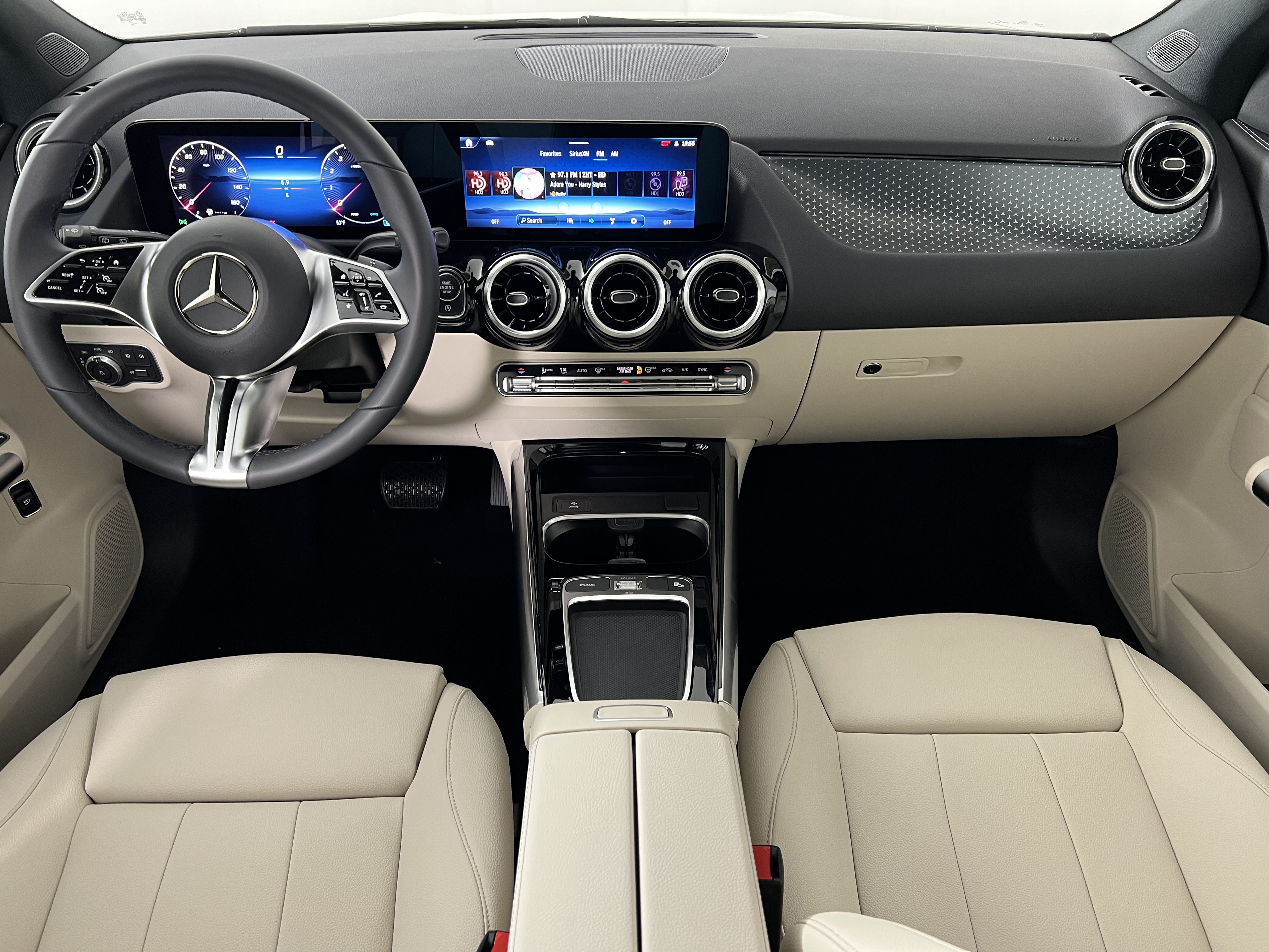 Used 2026 Mercedes-Benz GLA 250 4MATIC image 23