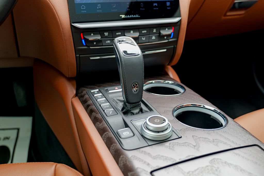 Certified 2023 Maserati Quattroporte Modena Q4 AWD/4WD image 54