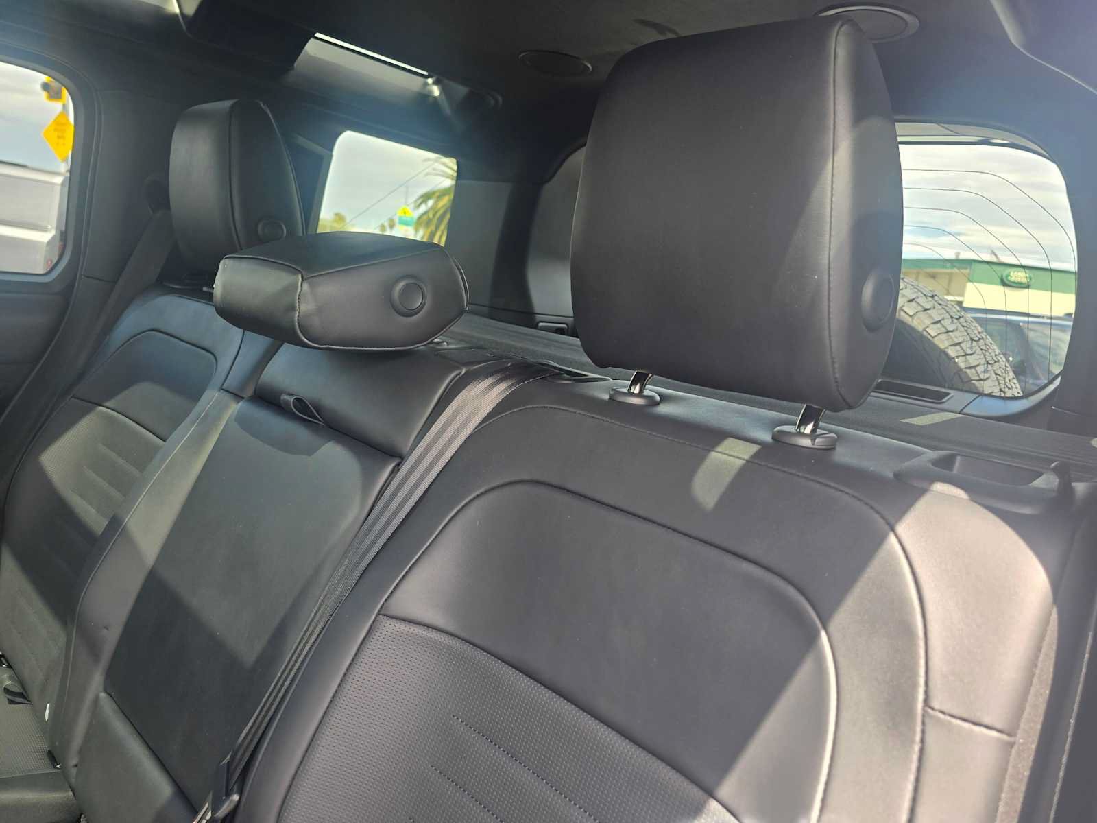 Used 2025 Land Rover Defender 110 AWD/4WD image 18