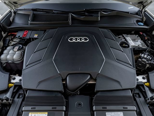 Used 2024 Audi Q8 Premium Plus AWD/4WD image 36