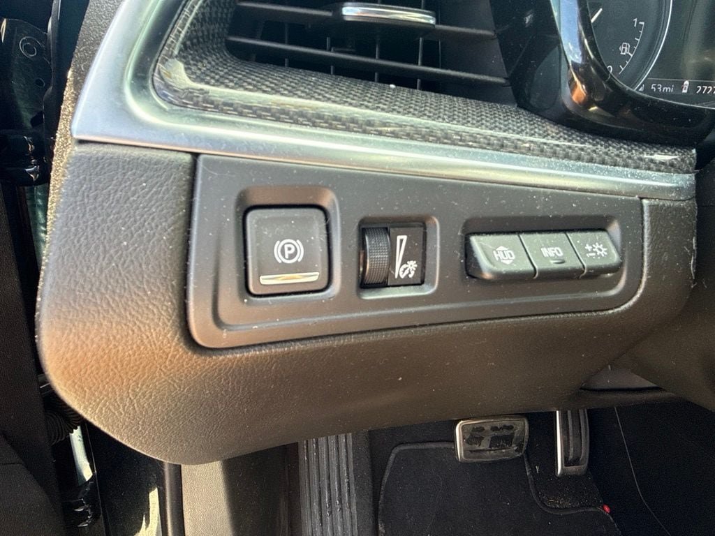 Used 2024 Cadillac XT5 Sportv w/ Technology Package AWD/4WD image 14