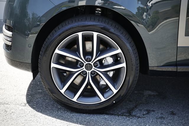 New 2026 Land Rover Range Rover Long Wheelbase SE image 5