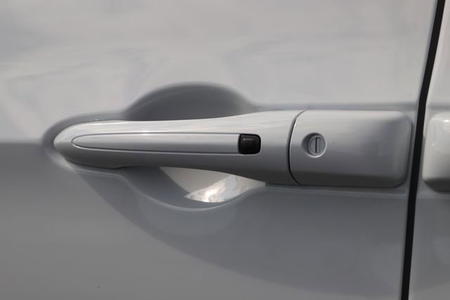 Used 2026 Chrysler Pacifica Select FWD image 10