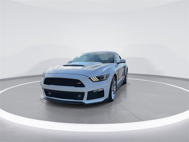 Used 2016 Ford Mustang GT Premium image 3