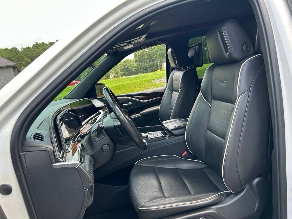 Used 2021 Cadillac Escalade Premium Luxury w/ Driver Assist Tech Package AWD/4WD image 39