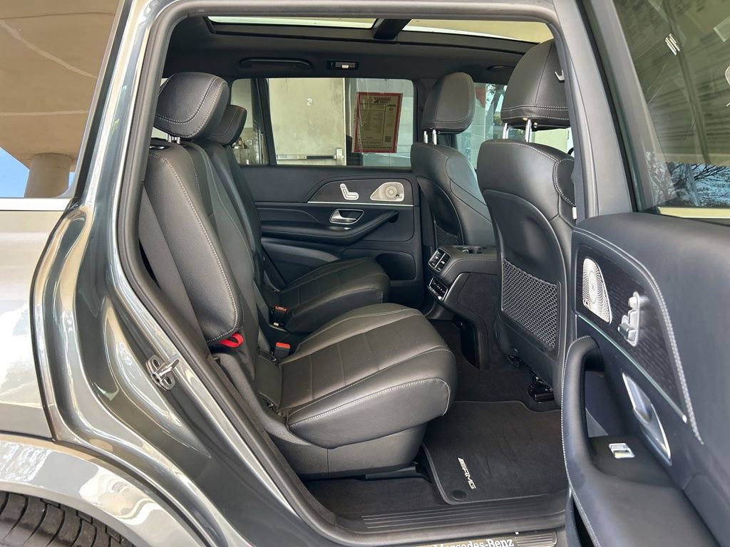 Used 2023 Mercedes-Benz GLS 450 4MATIC w/ AMG Line Exterior image 29