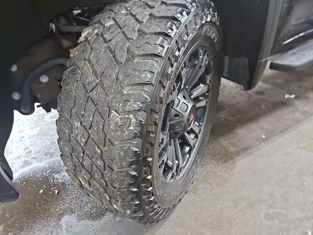 Certified 2023 GMC Sierra 2500 AT4 w/ AT4 Premium Plus Package AWD/4WD image 38