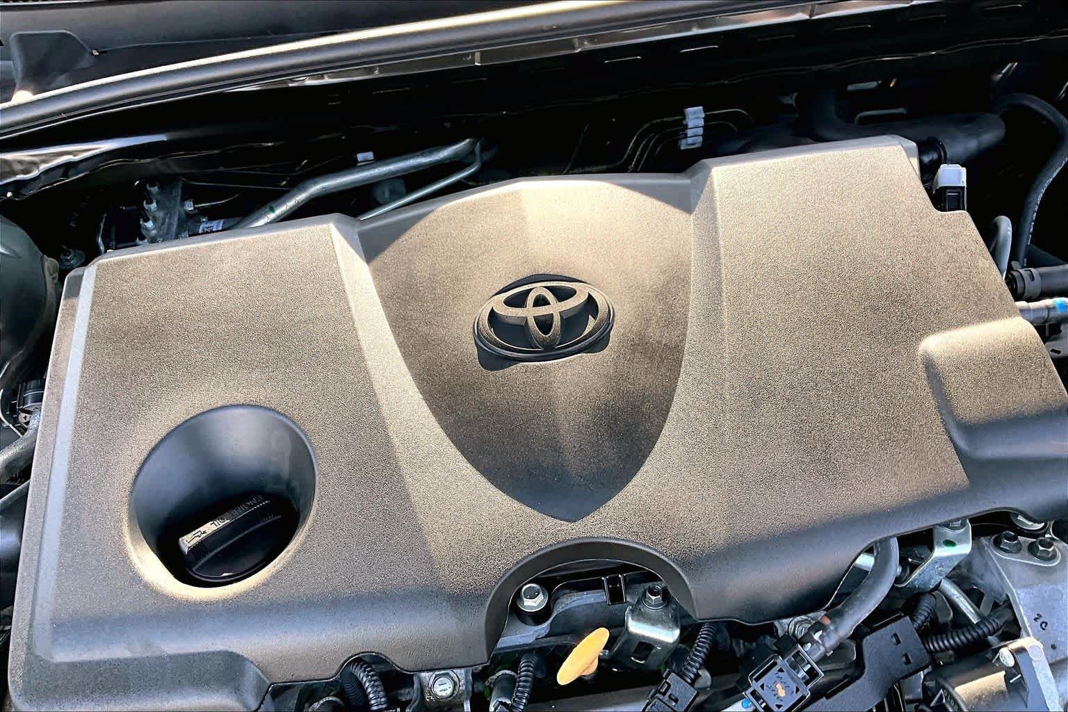 Certified 2024 Toyota Camry SE FWD image 33