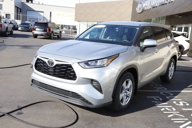Used 2020 Toyota Highlander L image 10