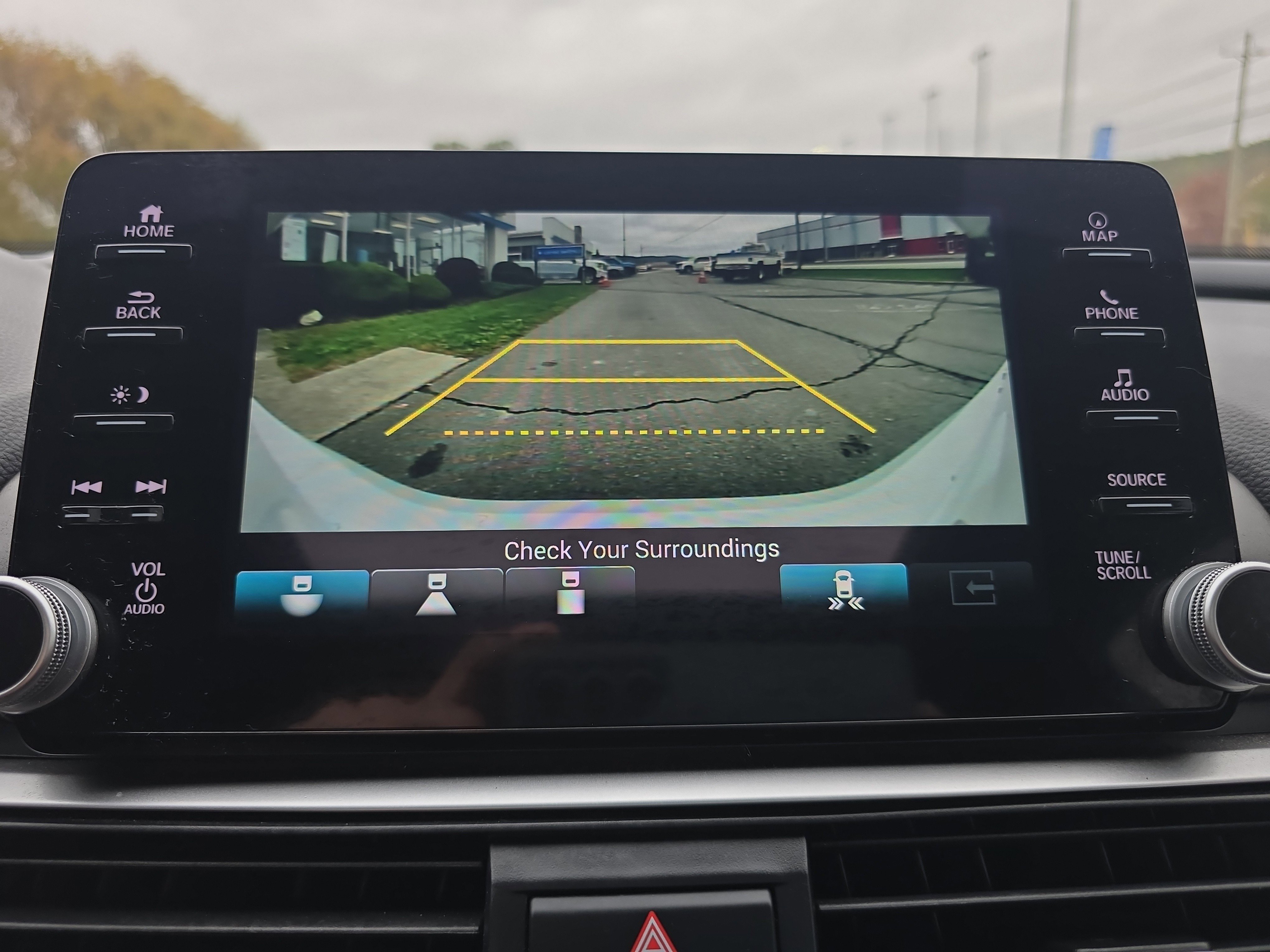 Used 2021 Honda Accord Touring image 29