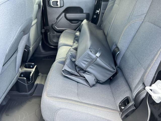 New 2025 Jeep Gladiator Sport AWD/4WD image 19