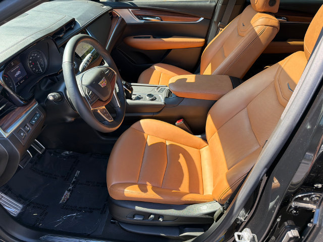 Used 2024 Cadillac XT5 Premium Luxury w/ Technology Package FWD image 11