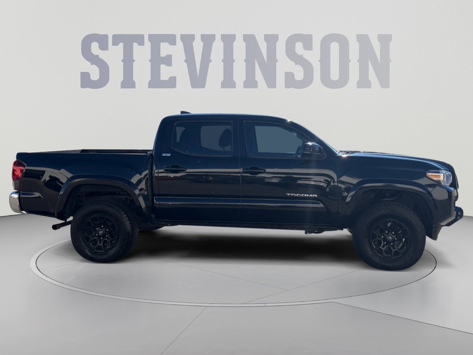 Used 2020 Toyota Tacoma SR5 AWD/4WD image 6