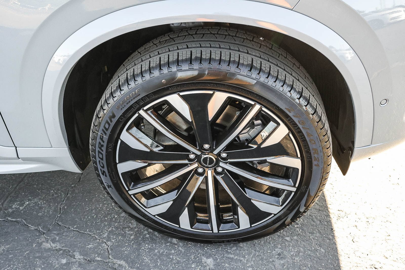 New 2026 Volvo XC90 T8 Plus w/ Protection Package AWD/4WD image 14