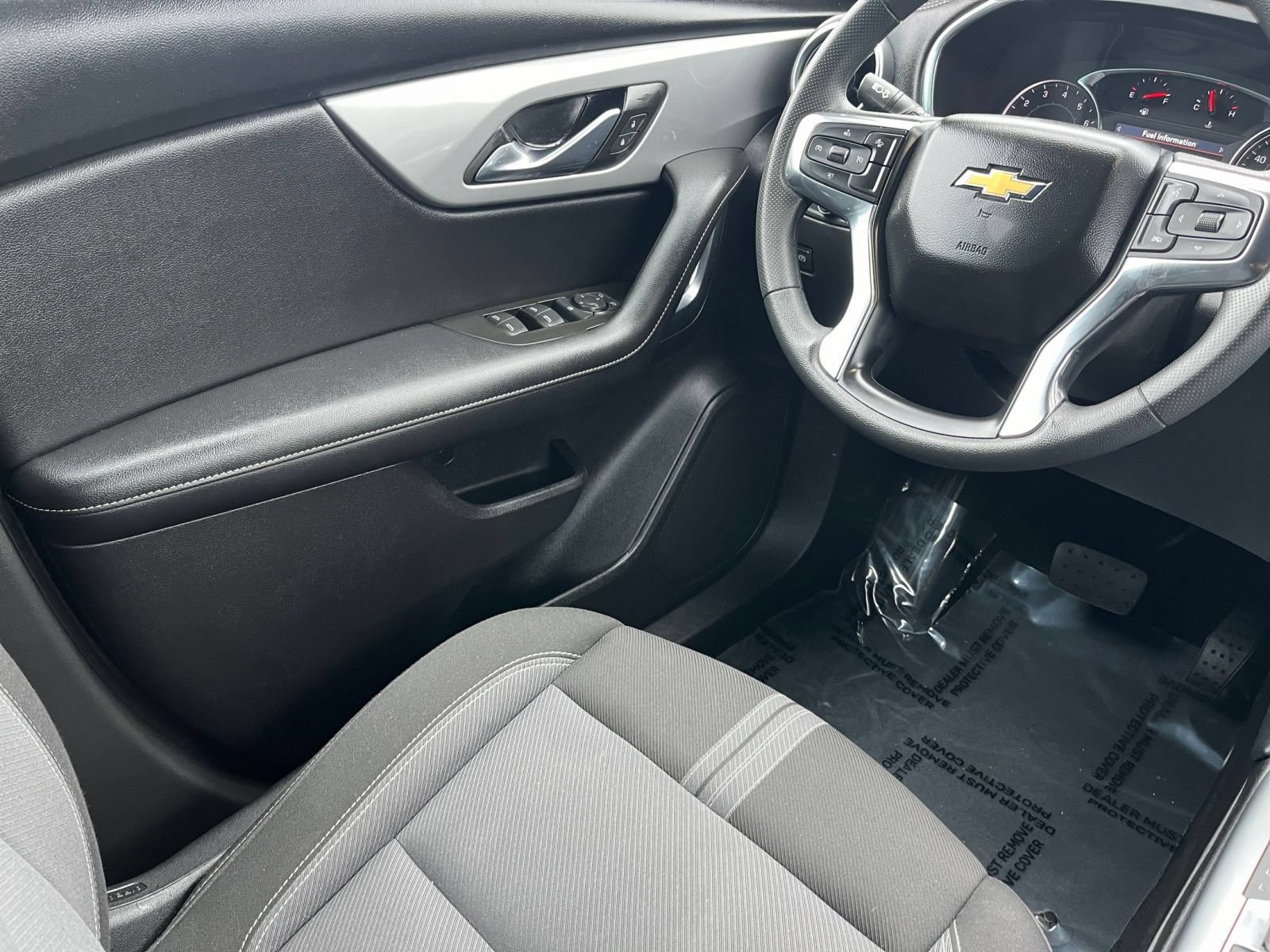 Used 2025 Chevrolet Blazer LT FWD image 39