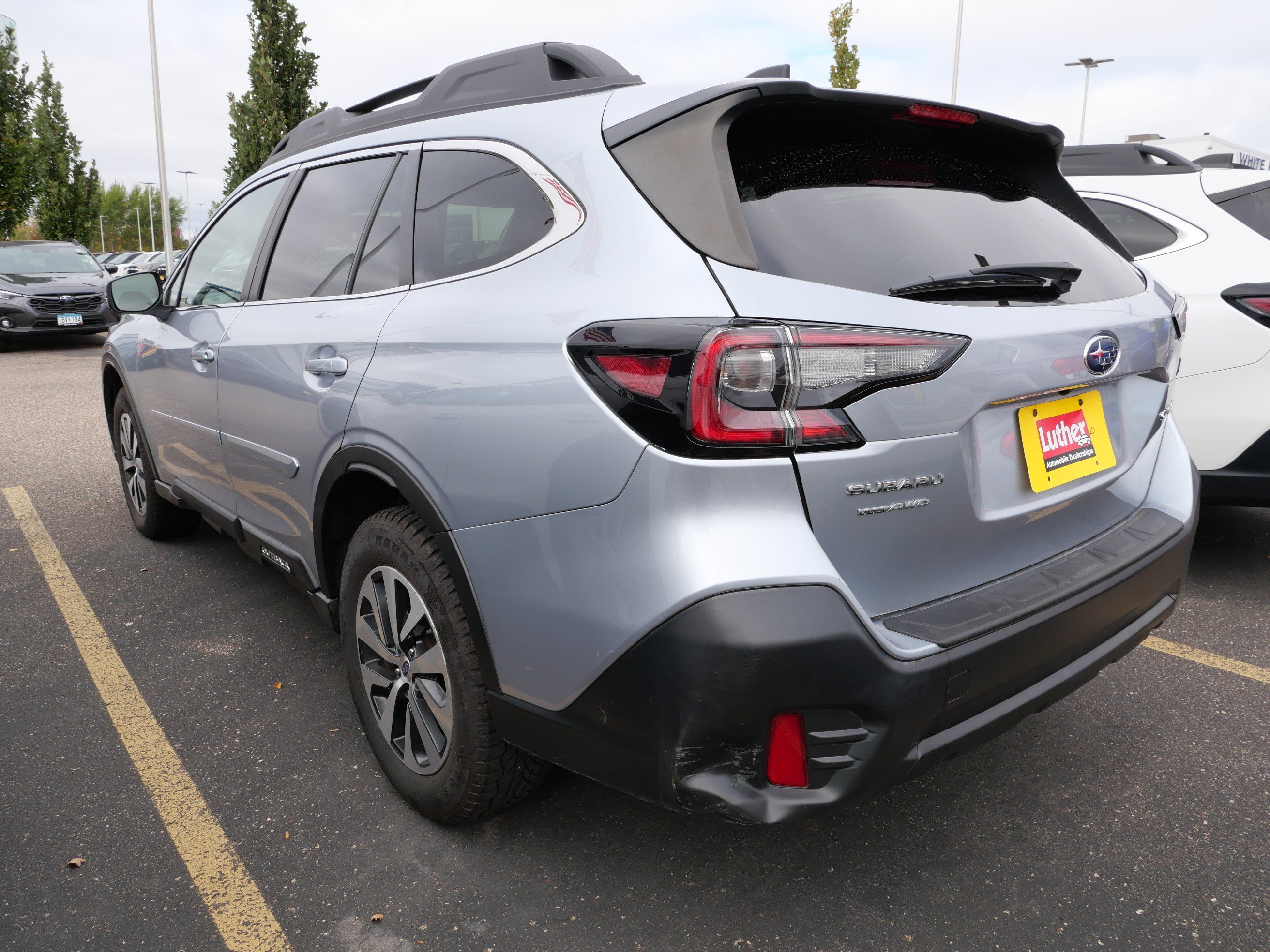 Used 2022 Subaru Outback Premium AWD/4WD image 6