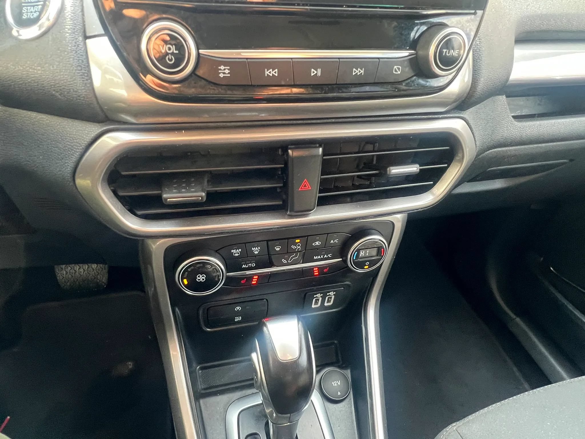Used 2019 Ford EcoSport SE w/ SE Convenience Package AWD/4WD image 22