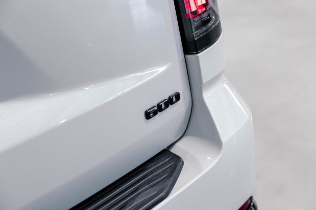 Used 2025 Cadillac Escalade Sport Platinum w/ LPO, ONYX Package image 41