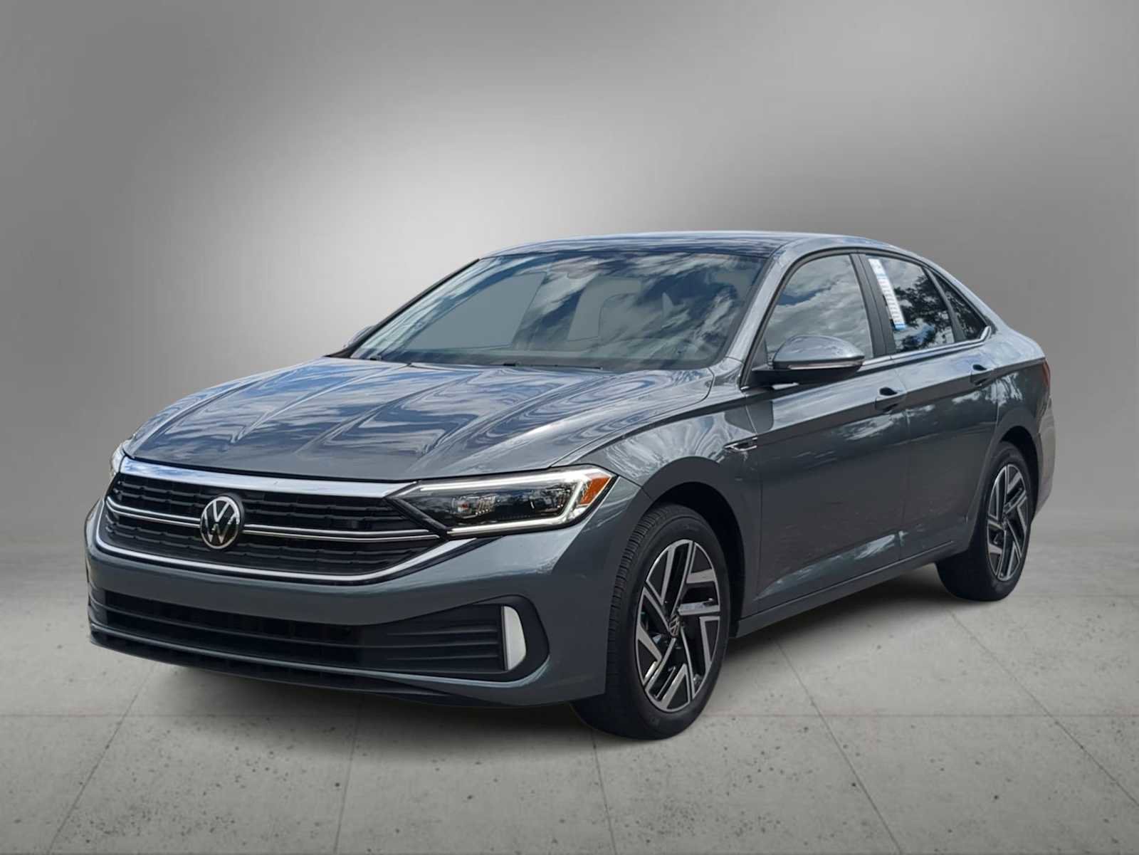 Used 2024 Volkswagen Jetta SEL image 4