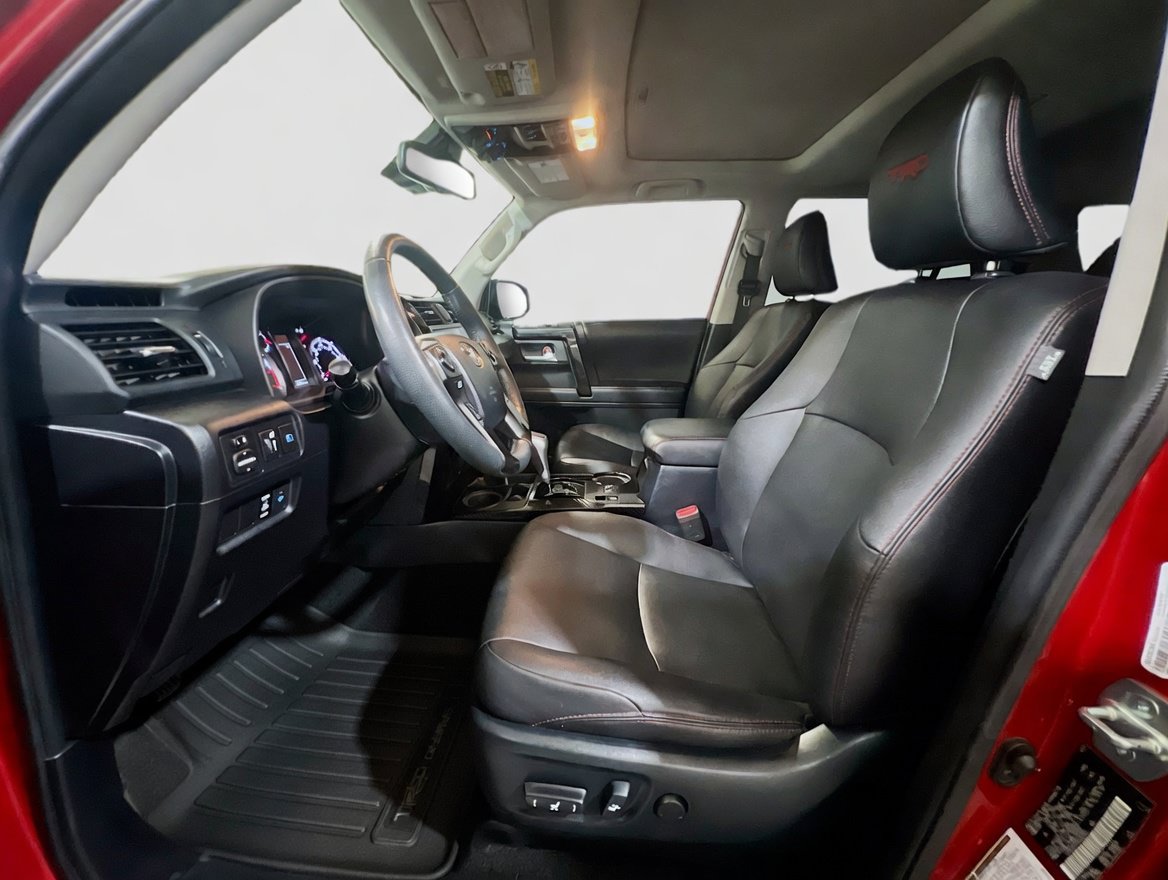 Used 2022 Toyota 4Runner TRD Off-Road Premium w/ Moonroof Package AWD/4WD image 15
