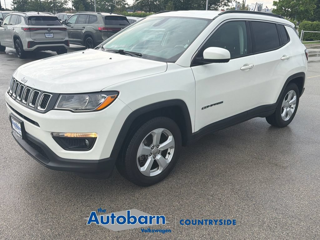 Used 2018 Jeep Compass Latitude w/ Popular Equipment Group FWD image 3