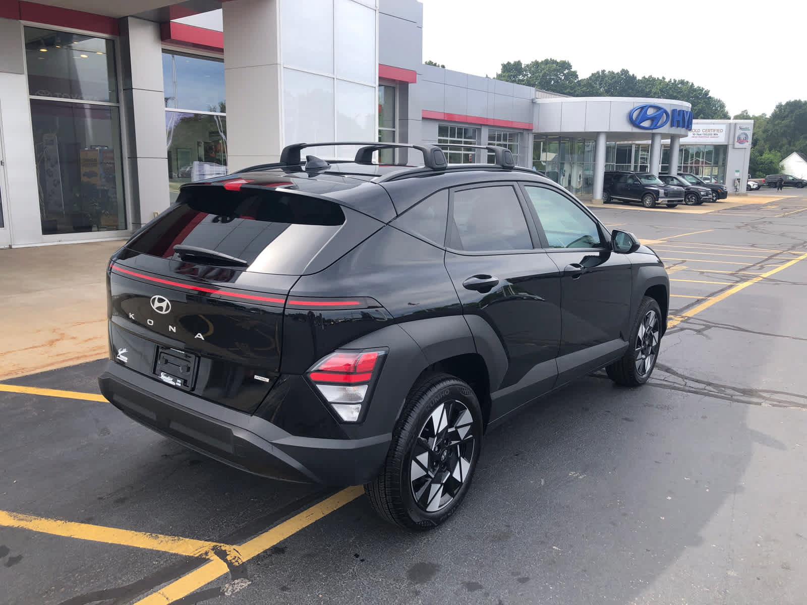Certified 2025 Hyundai Kona SEL AWD/4WD image 4