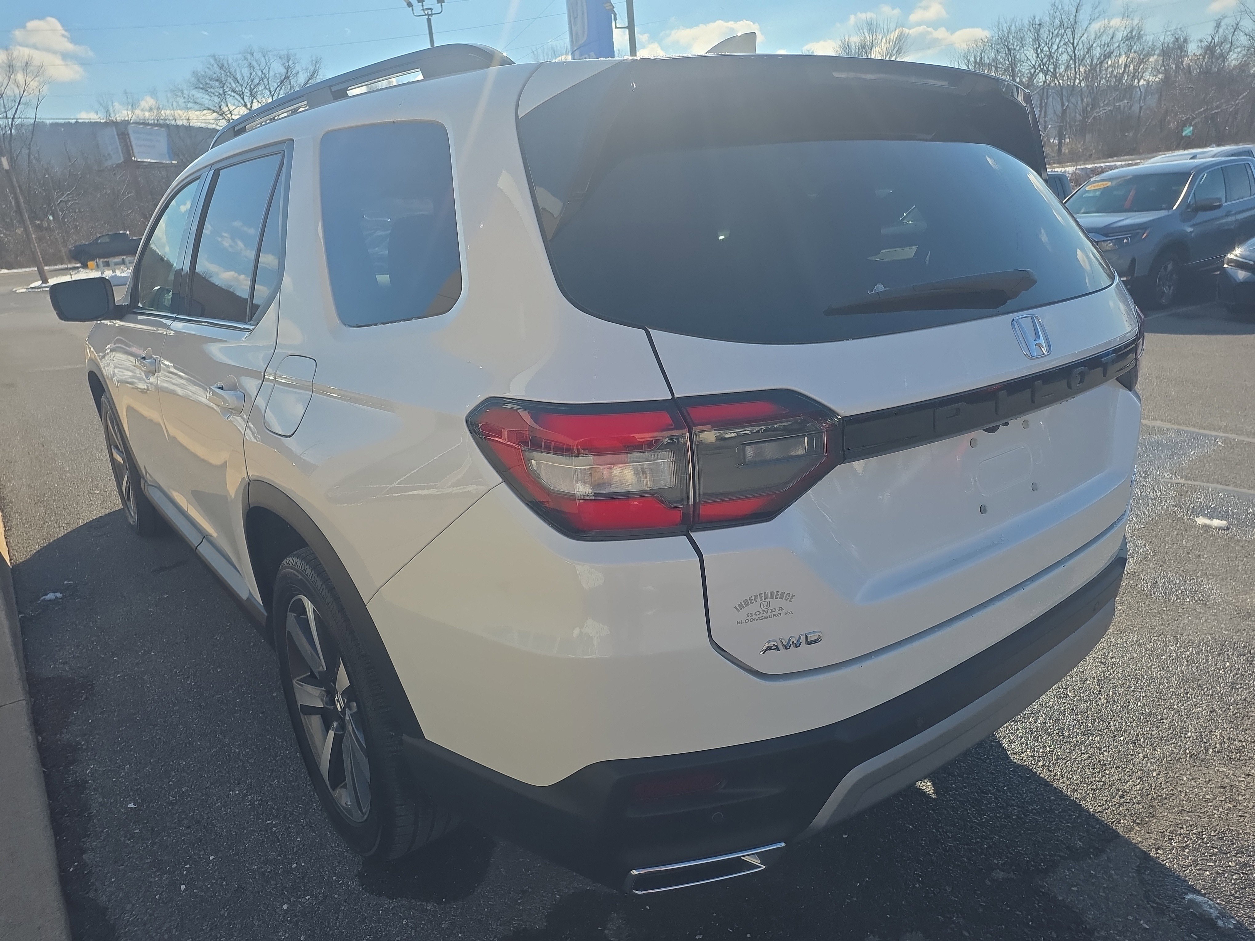 Used 2023 Honda Pilot Elite image 7