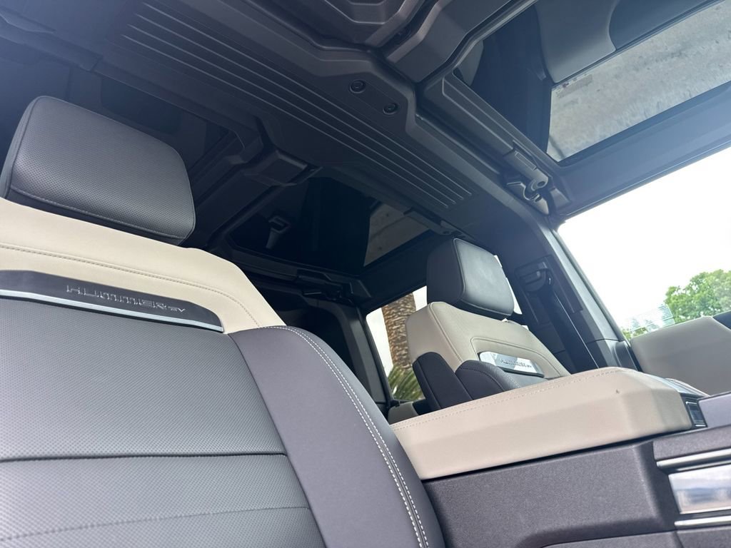 Used 2026 GMC Hummer EV SUV AWD/4WD image 18