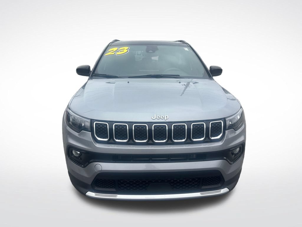 Used 2023 Jeep Compass Limited w/ Sun and Sound Group AWD/4WD image 12