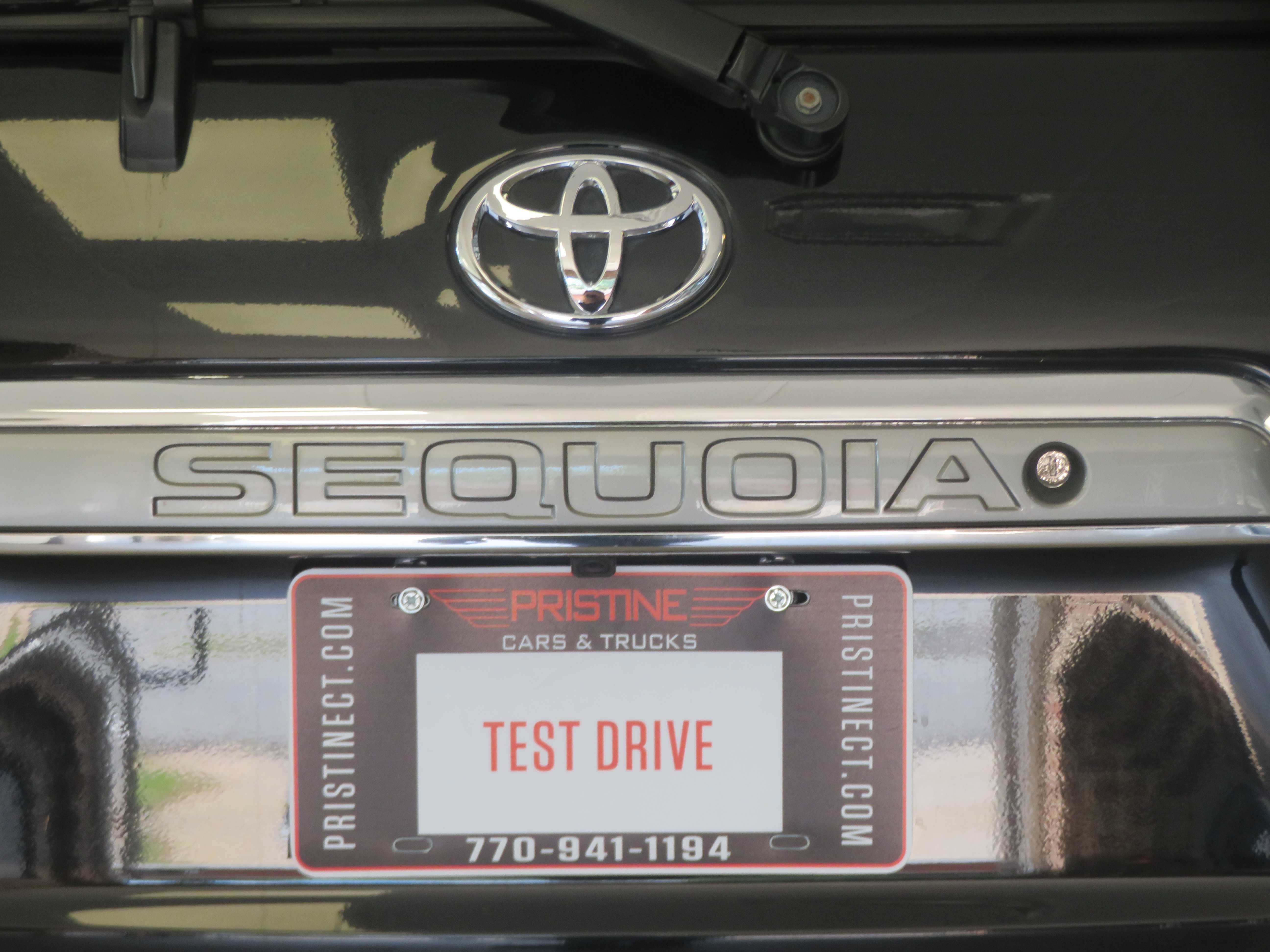 Used 2018 Toyota Sequoia Limited w/ Safety & Convenience Package AWD/4WD image 83