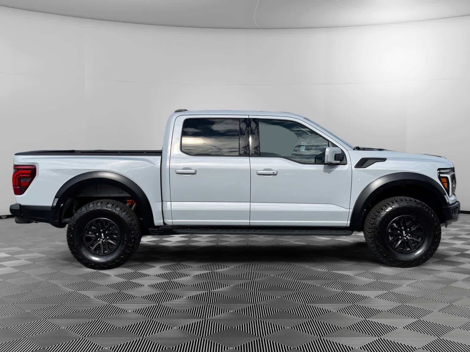 Used 2025 Ford F150 Raptor image 6