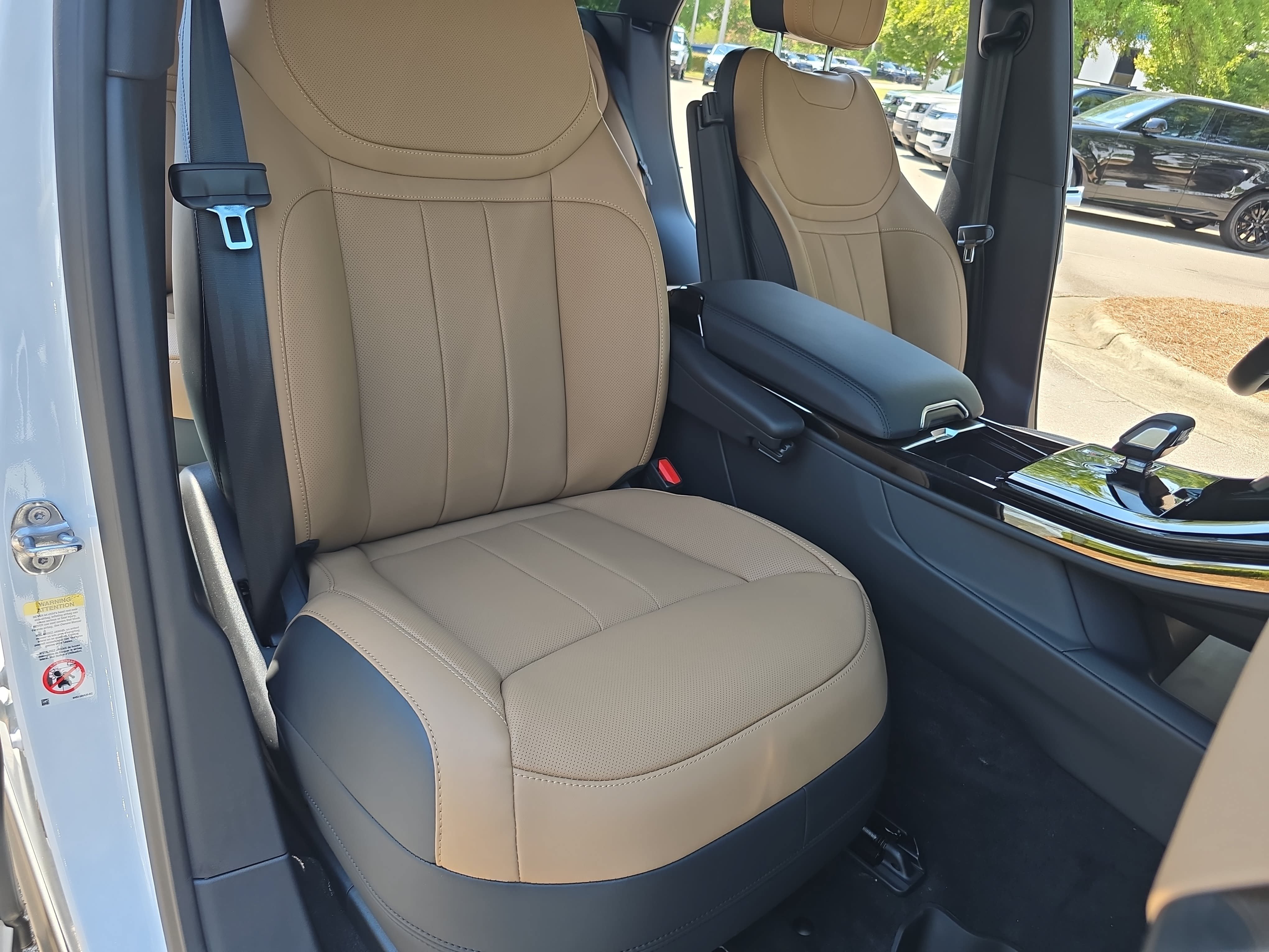 New 2026 Land Rover Range Rover Sport Dynamic SE AWD/4WD image 10