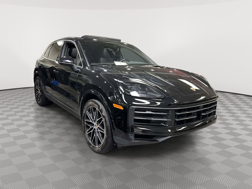 Used 2025 Porsche Cayenne image 1