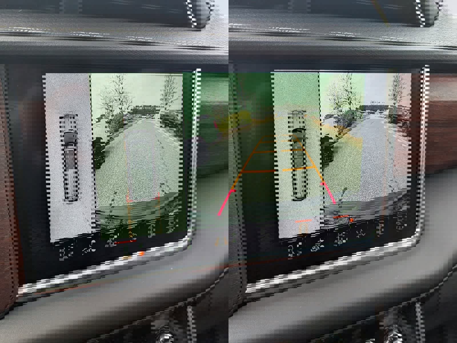 Certified 2024 GMC Yukon Denali Ultimate image 30