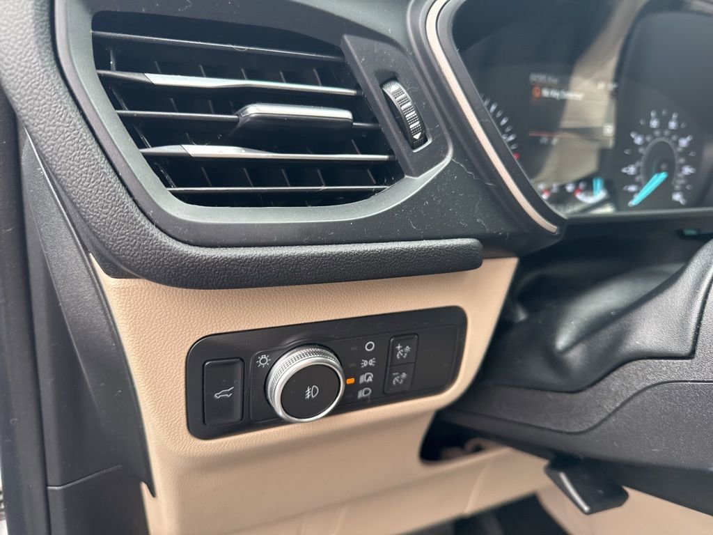 Used 2022 Ford Escape SEL image 13