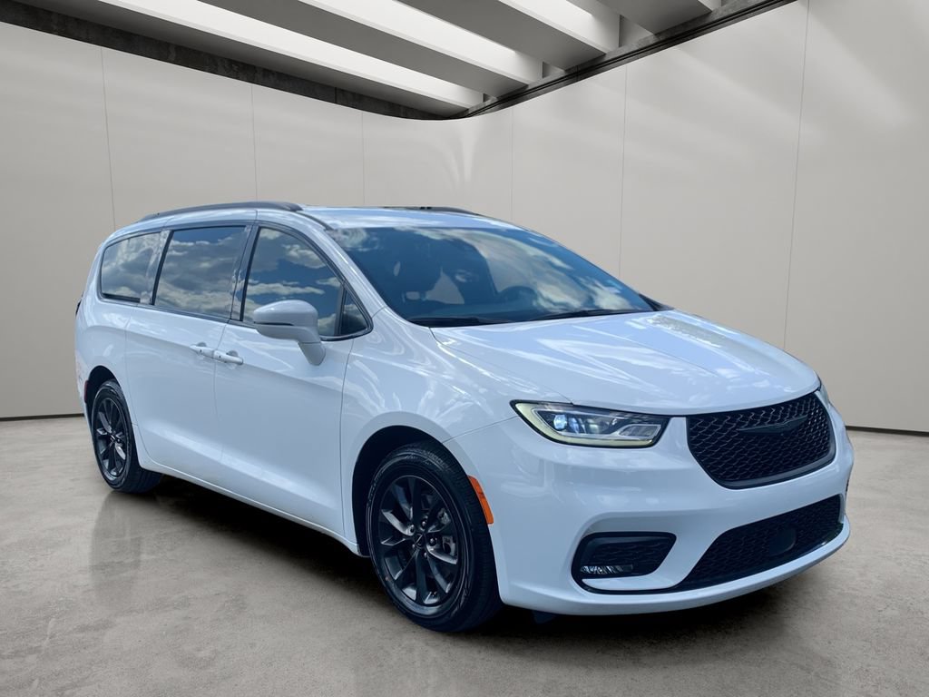 Used 2021 Chrysler Pacifica Touring w/ S Appearance Package FWD image 7