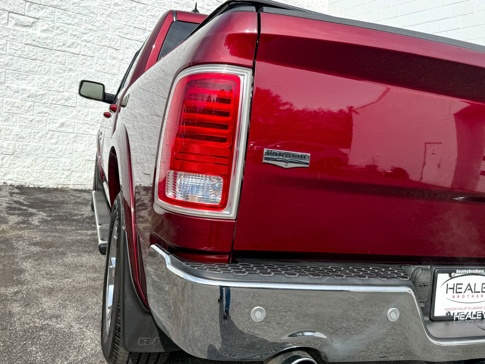 Used 2017 RAM 1500 Laramie w/ Convenience Group image 38