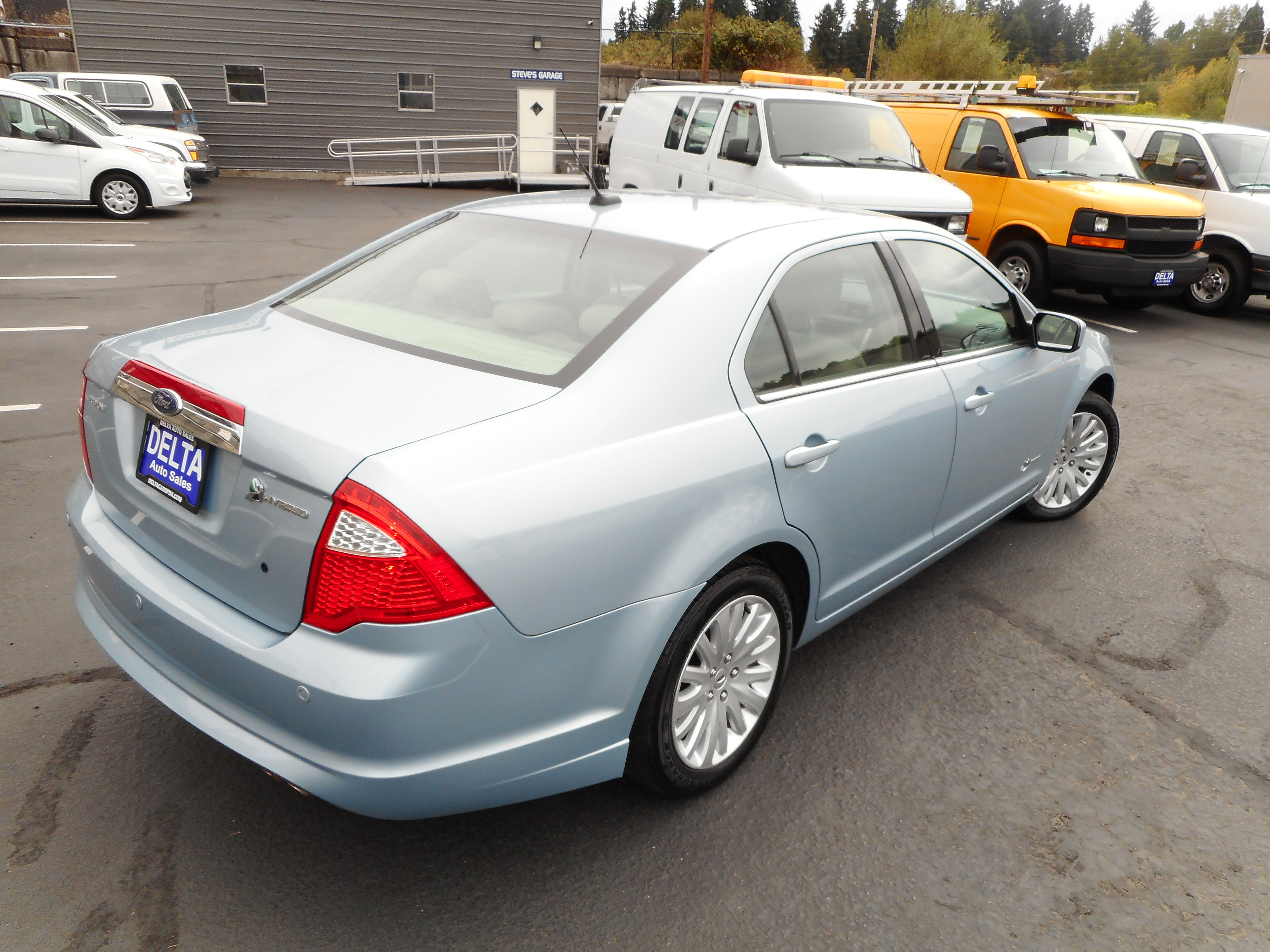 Used 2010 Ford Fusion Hybrid image 8