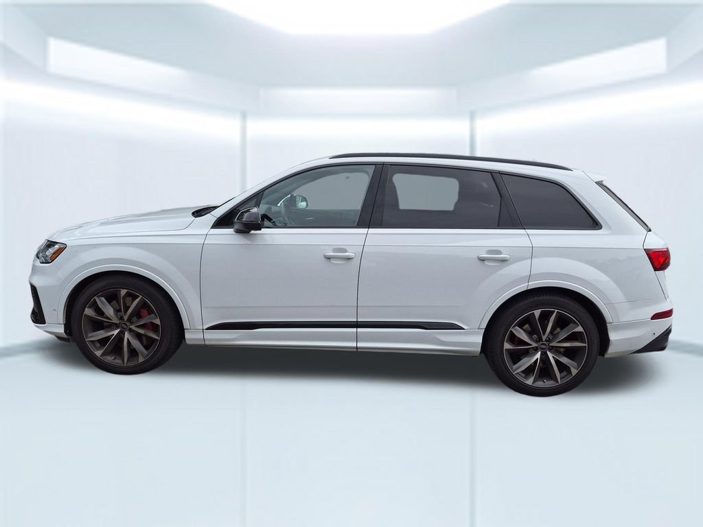 Used 2023 Audi SQ7 Prestige AWD/4WD image 2