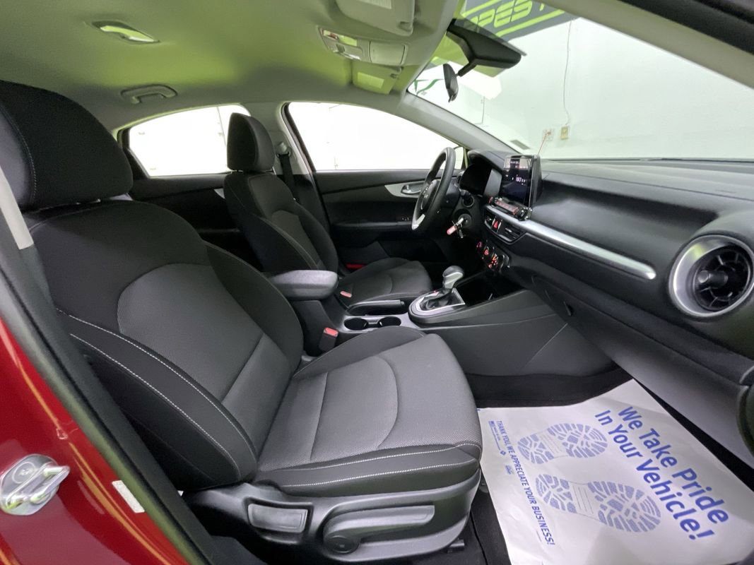 Used 2023 Kia Forte LXS w/ LXS Technology Package image 28