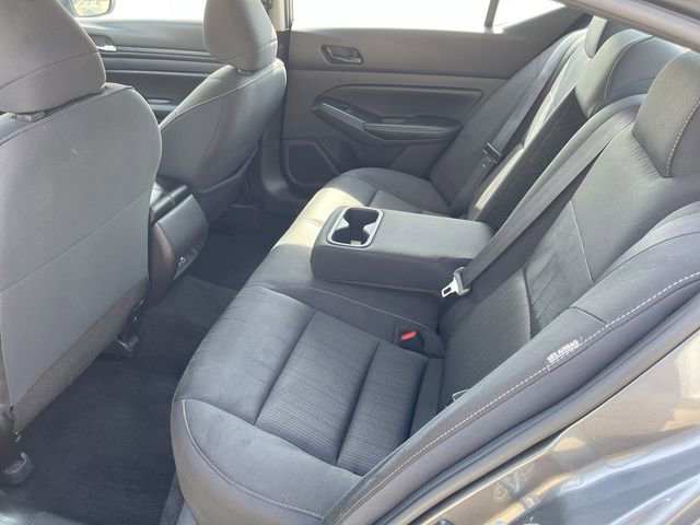 Used 2024 Nissan Altima 2.5 SV FWD image 13