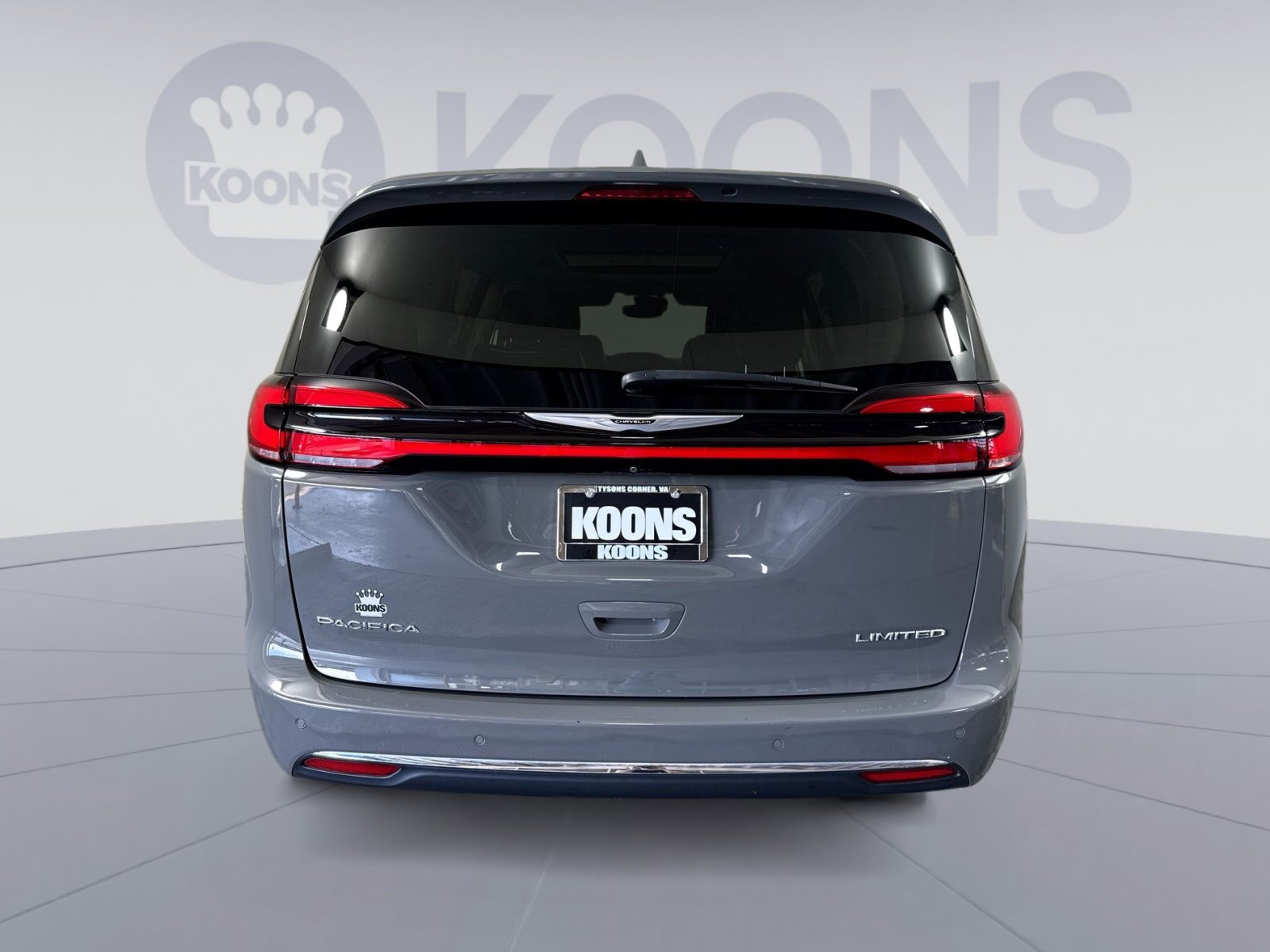 Used 2022 Chrysler Pacifica Limited FWD image 5